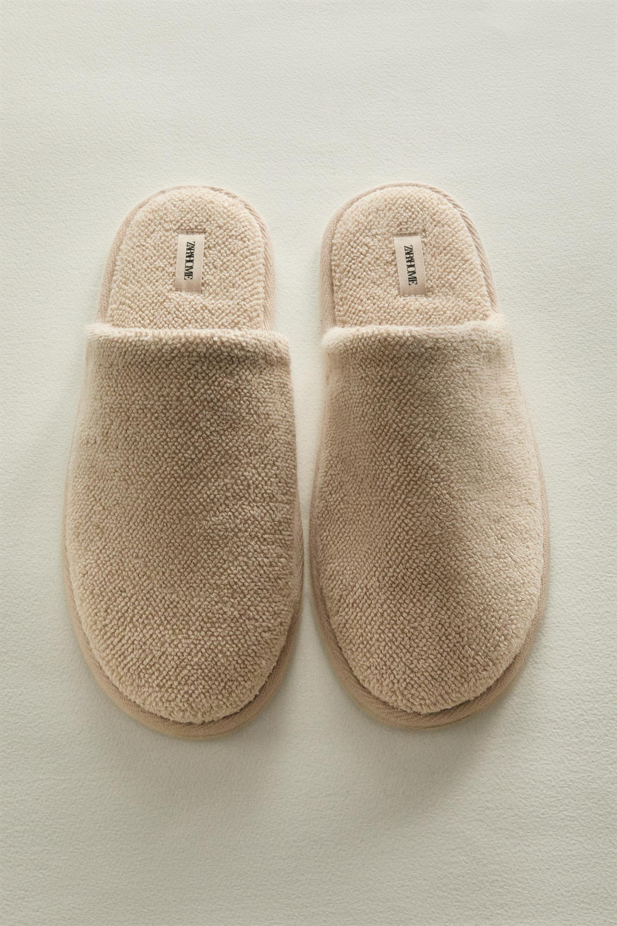 RICE STITCH BATHROOM SLIPPERS